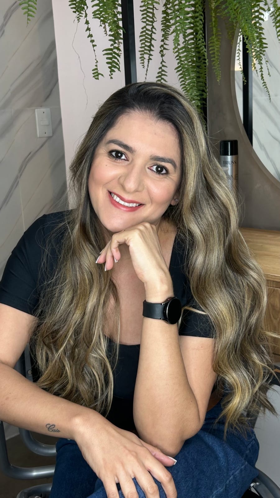 Camila Costa no Millano Cabelo e Estética